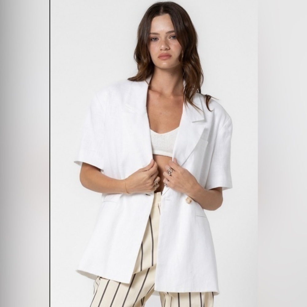 White Short Sleeve Linen Blazer
